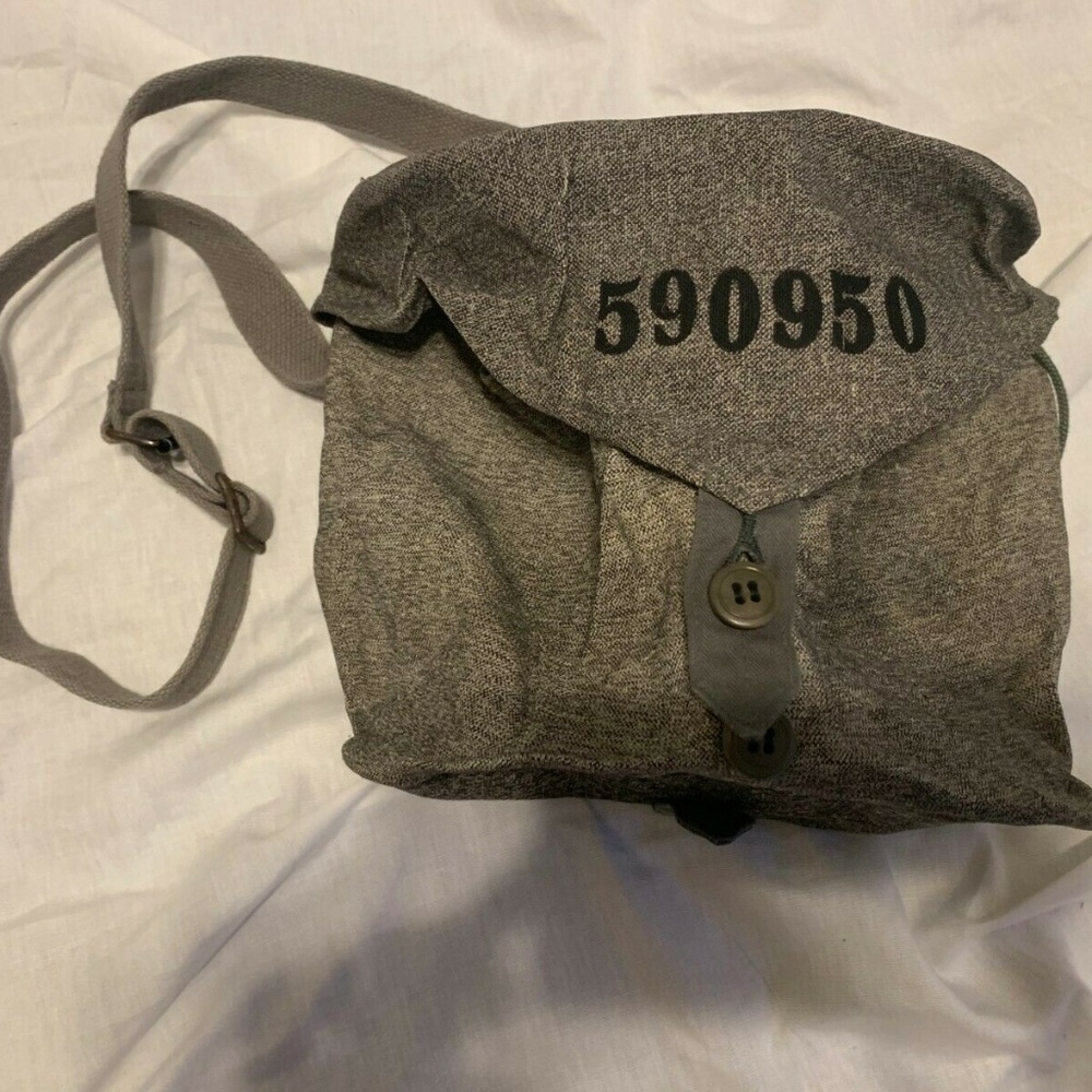 VINTAGE SWISS ARMY MILITARY CROSSBODY MEDIC POUCH BAG SALT AND PEPPER GREY